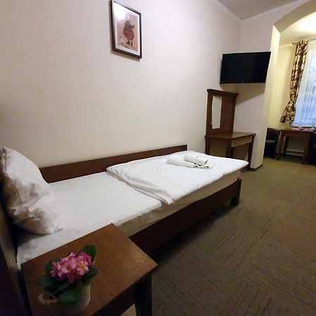 Pensjonat Lesniczowka Hotel Slubice  Phòng bức ảnh