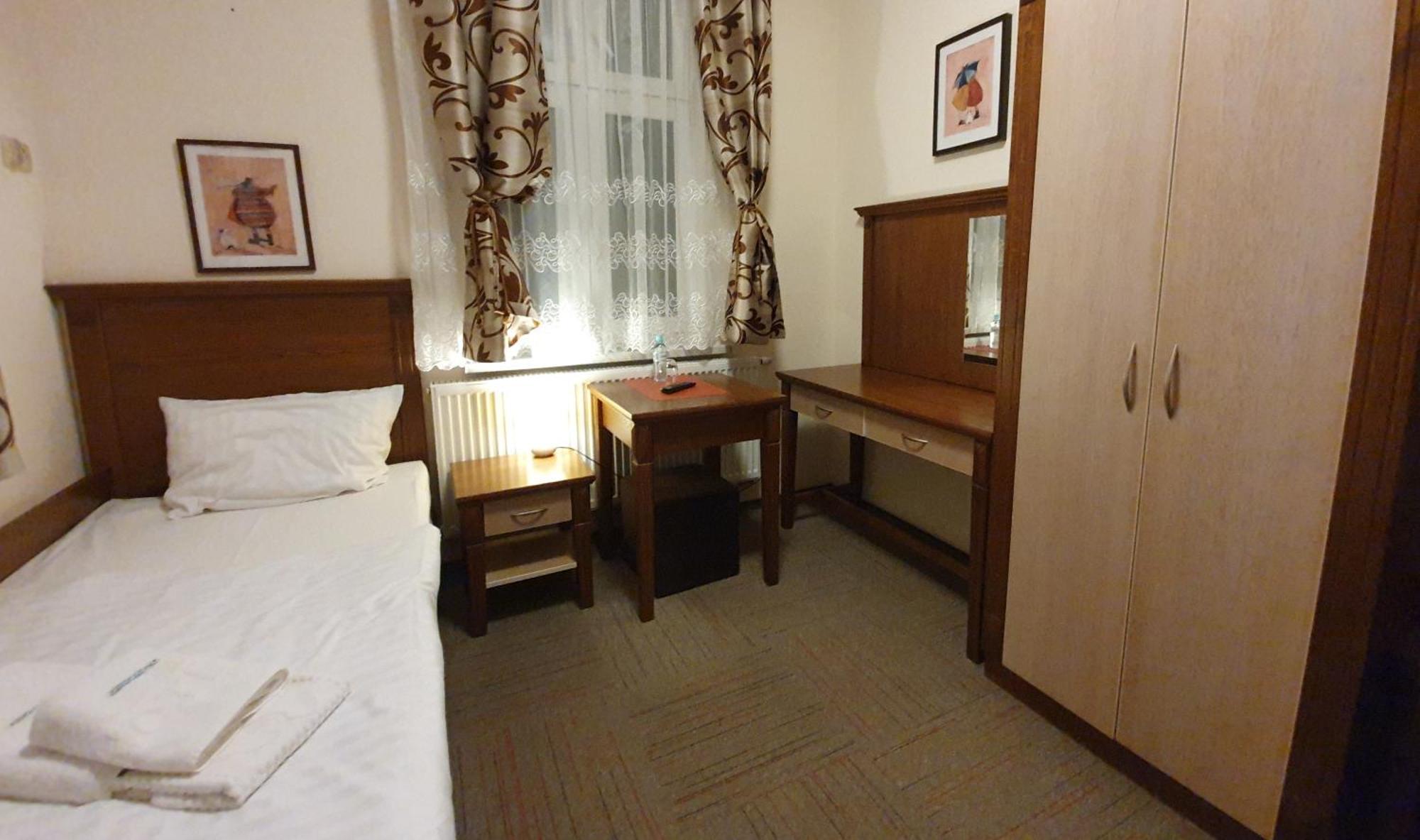 Pensjonat Lesniczowka Hotel Slubice  Phòng bức ảnh